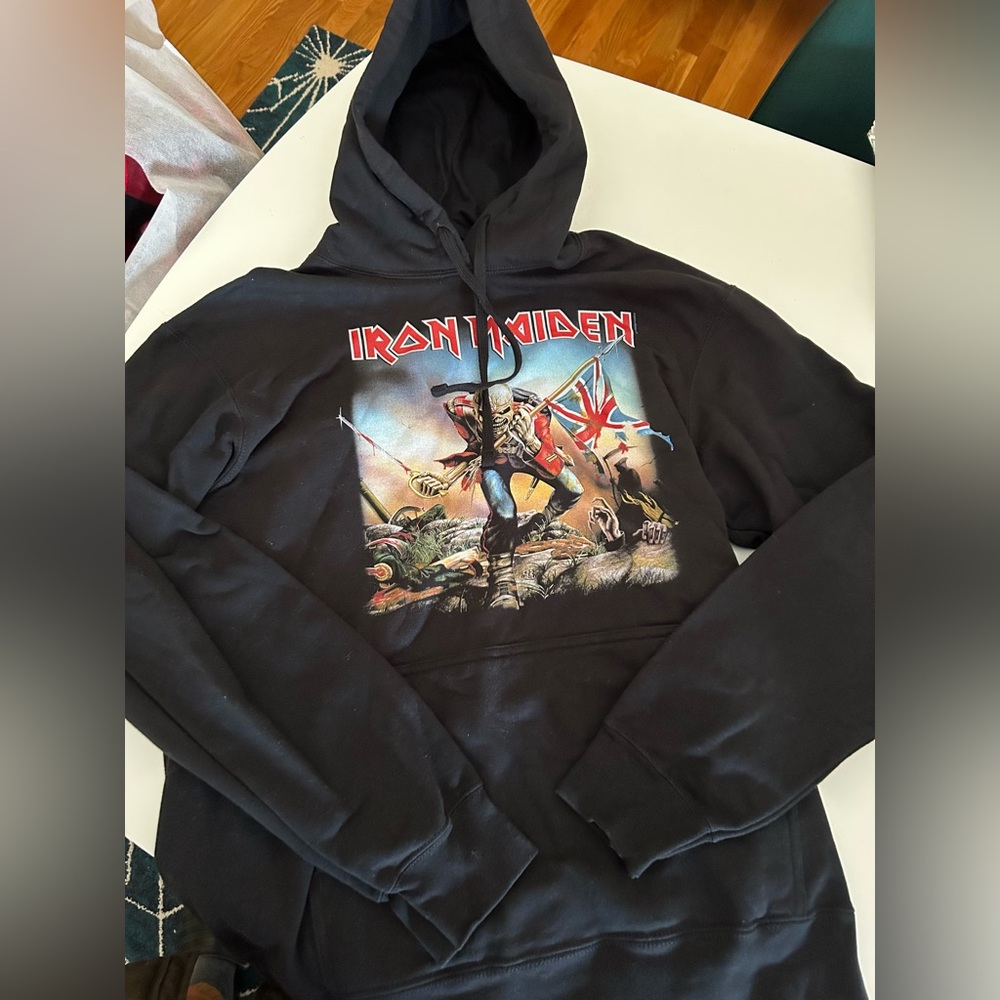 Iron Maiden The Trooper Black Hoodie Sweatshirt - Picture 2 of 3